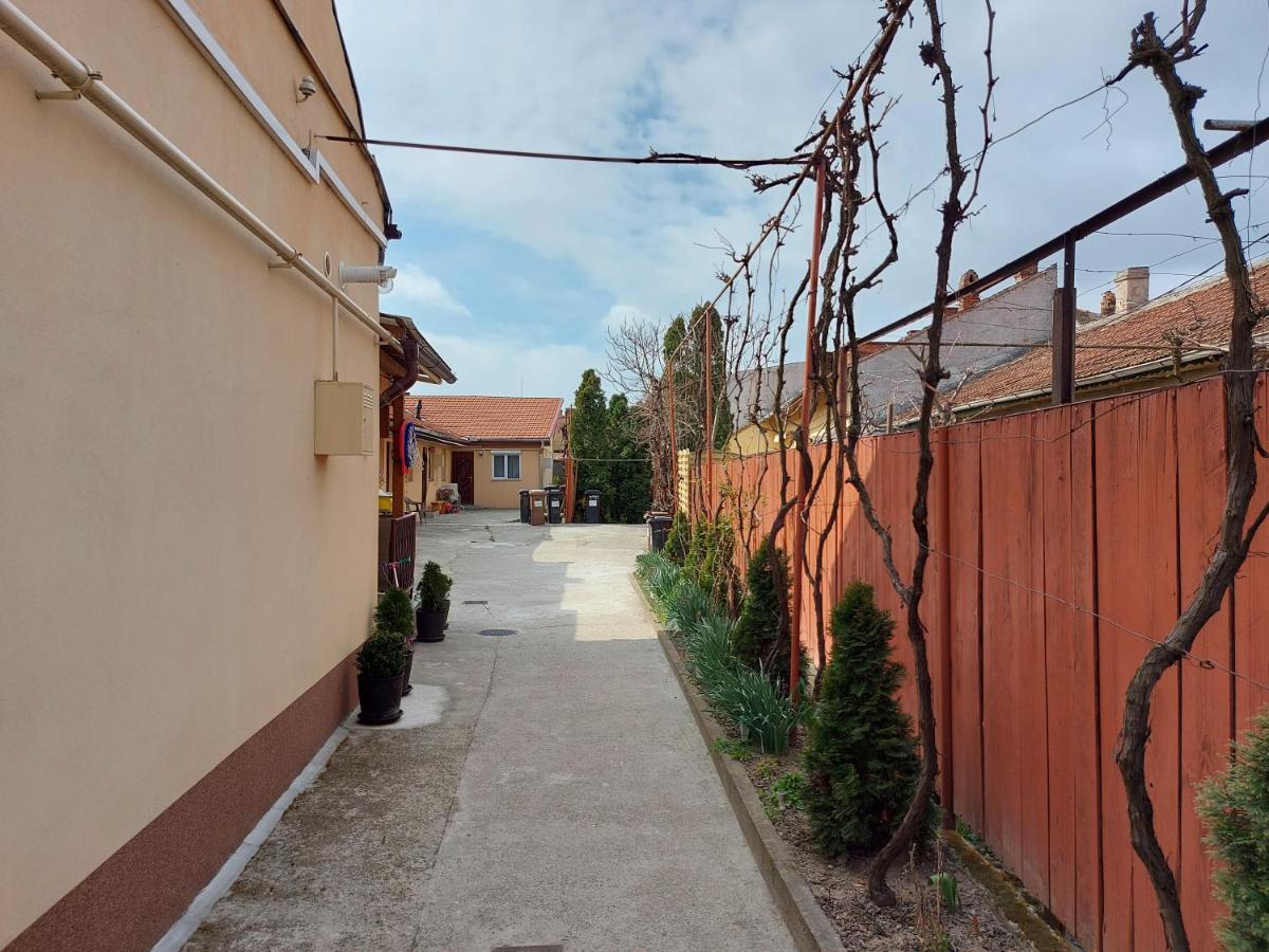 Relax Spiral House Villa Oradea Ngoại thất bức ảnh